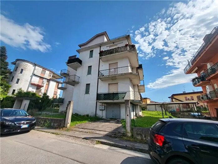 Appartamento con 8 locali in vendita in Pontecorvo