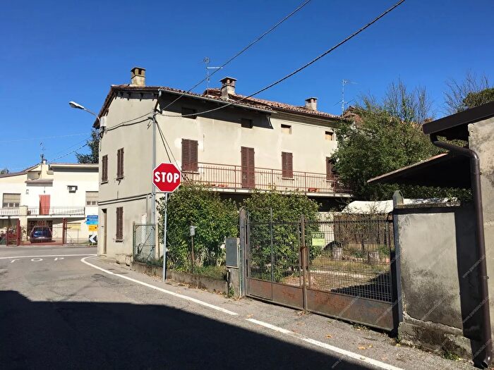Casa con 5 locali in vendita in Casei Gerola
