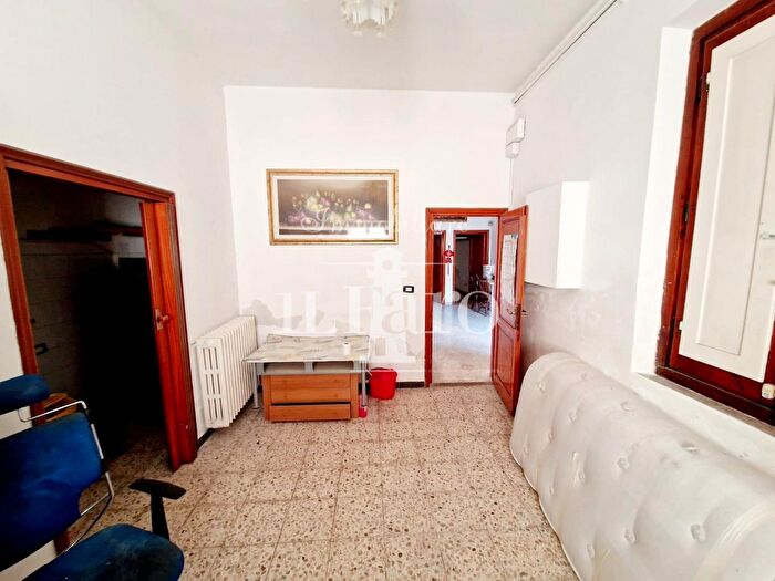 Casa con 7 locali in vendita in Rento, Campi Bisenzio