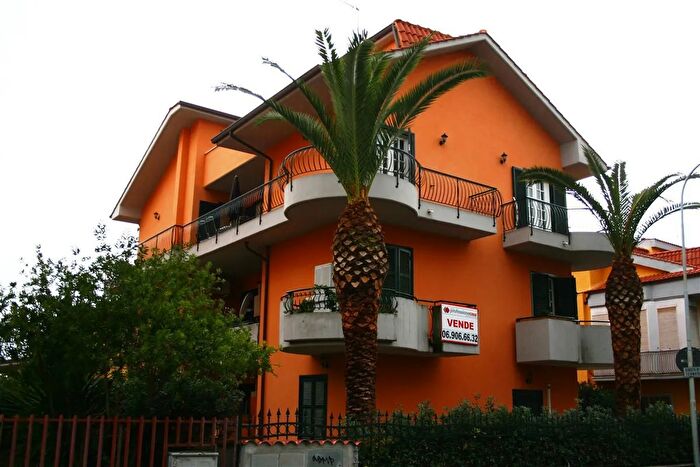 Appartamento bilocale in vendita in Via San Martino, Monterotondo