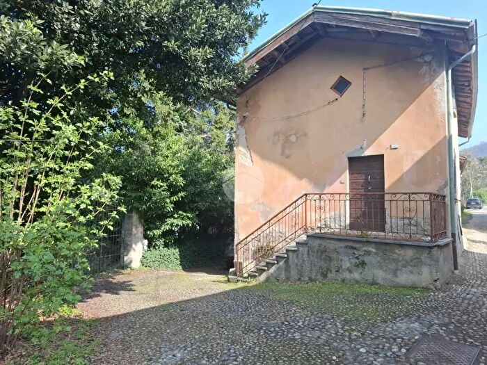 Casa quadrilocale in vendita in Via San Rocco, Rivanazzano