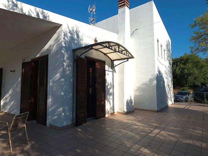 Casa con 5 locali in vendita in Via Agnelleria, Carini