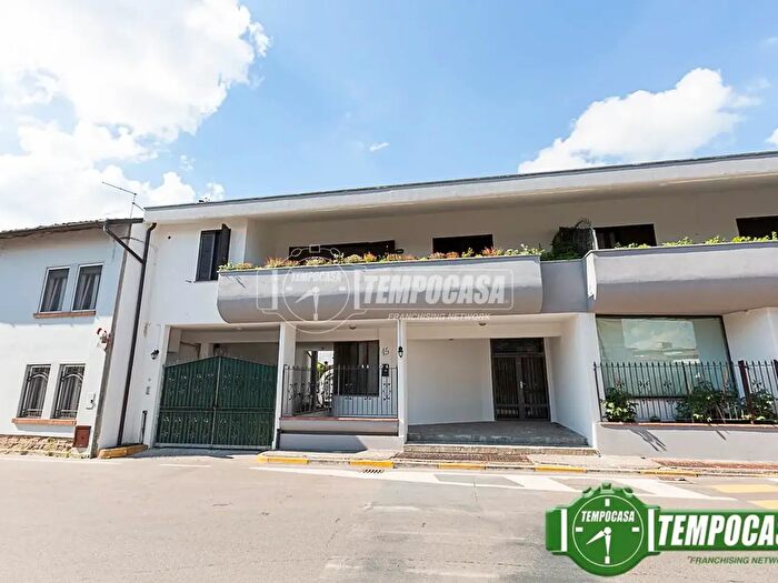 Casa con 7 locali in vendita in Via Guglielmo Marconi, Bagnolo Cremasco