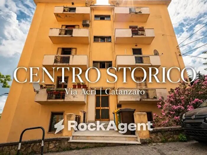 Appartamento trilocale in vendita in Via Sant'Agostino, Catanzaro