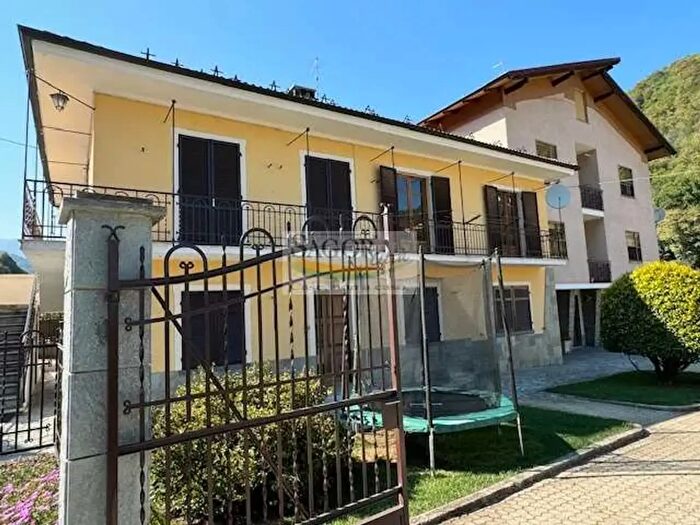 Casa con 10 locali in vendita in Via Ponte Palestro, San Germano Chisone