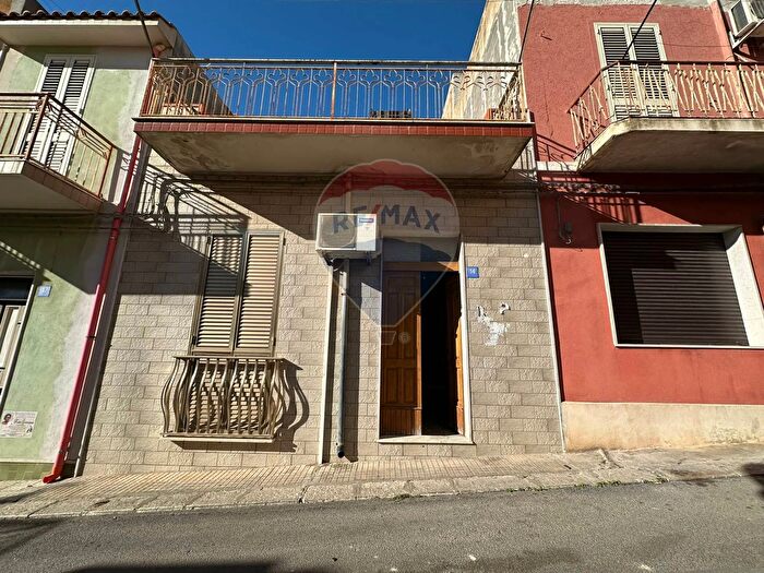 Casa con 5 locali in vendita in Pachino