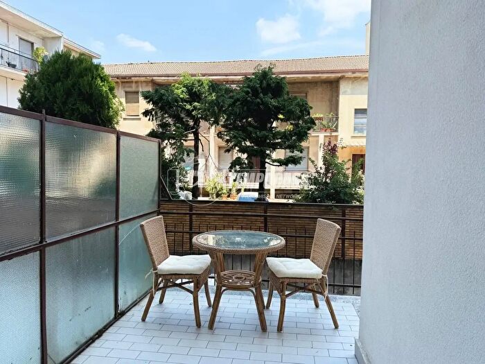 Appartamento trilocale in vendita in Viale Cesare Battisti, Vedano Al Lambro