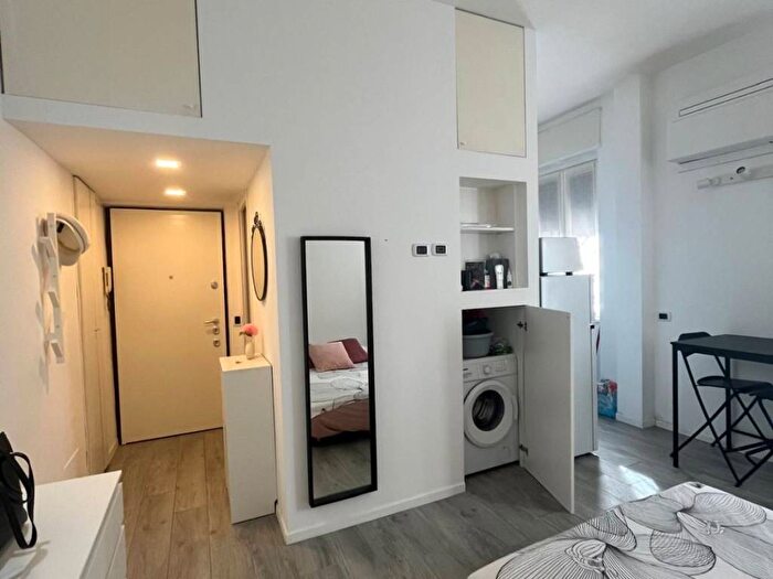 Appartamento monolocale in affitto in Via Sambuco, Ticinese, Milano
