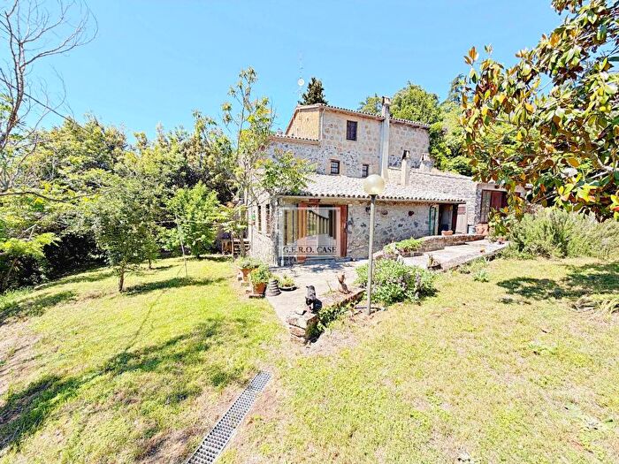 Casa con 6 locali in affitto in Centro, Orvieto