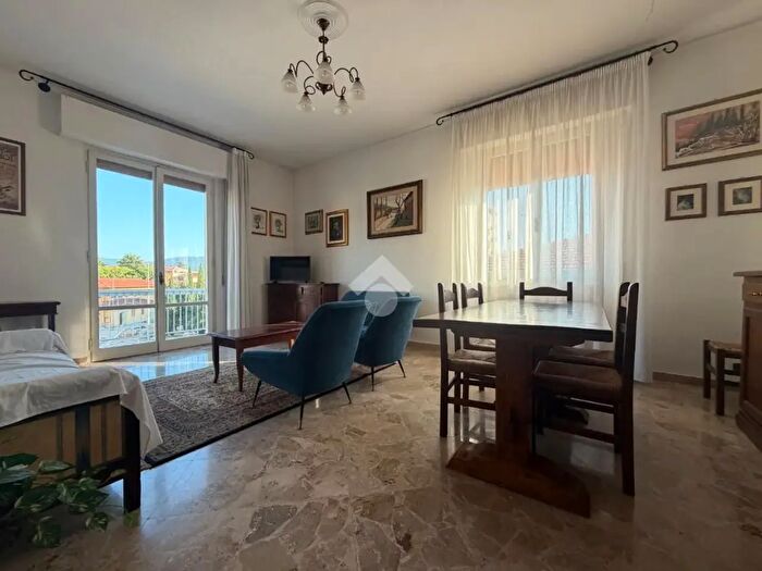 Appartamento quadrilocale in vendita in Via Vittorio Veneto, Arezzo