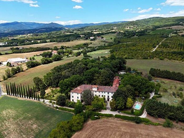 Casa con 6 locali in vendita in Località Sala, Poppi