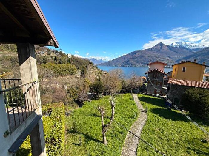 Appartamento trilocale in vendita in Località Rezzonico, San Siro