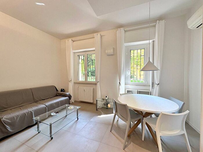 Appartamento bilocale in affitto in Via Moisè Loria, Solari, Milano