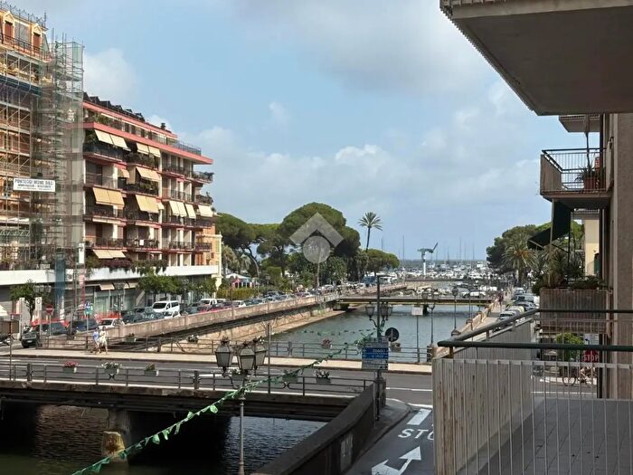 Appartamento bilocale in vendita in Via Amendola, Rapallo