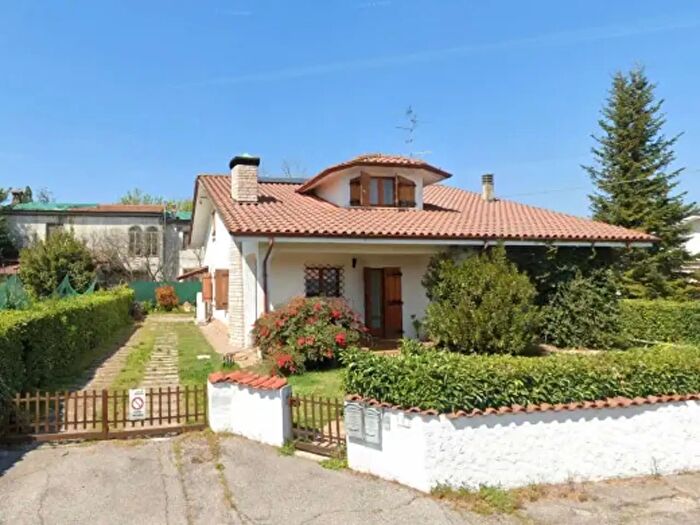 Casa con 6 locali in vendita in Via Ivanoe Bonomi, Gonzaga