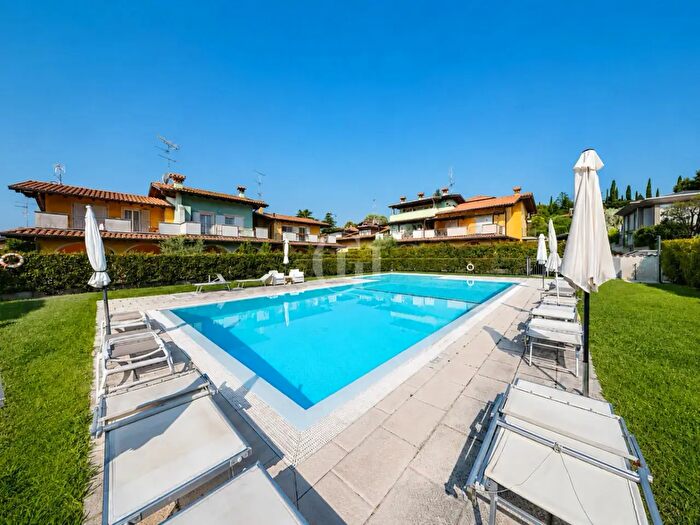 Casa trilocale in vendita in Via Galieo Galilei, Padenghe Sul Garda