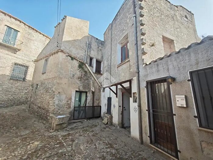 Appartamento monolocale in vendita in Via S Domenico, Erice