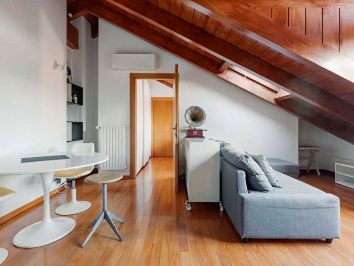 Appartamento bilocale in affitto in Via Luigi Pasteur, Pasteur, Milano