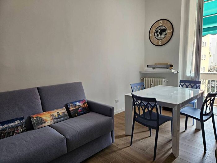Appartamento bilocale in affitto in Via Gioacchino Murat, Istria, Milano