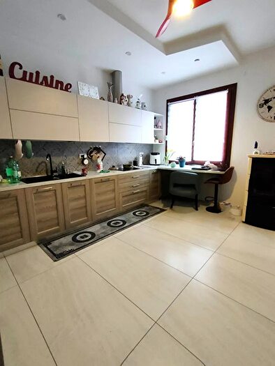 Casa quadrilocale in vendita in Adria Via Peschiera, Adria