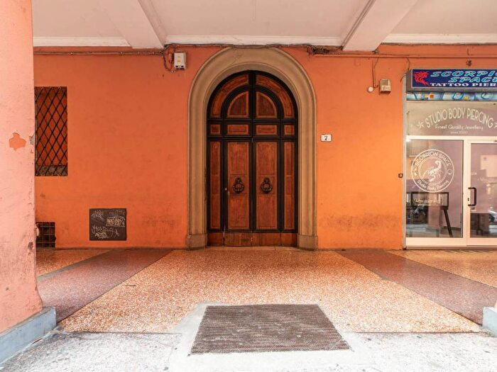 Appartamento trilocale in affitto in Via de Falegnami, Centro Storico, Bologna