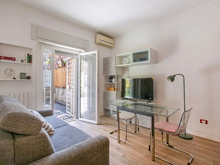 Appartamento bilocale in vendita in Via Cardinal Salotti, Roma