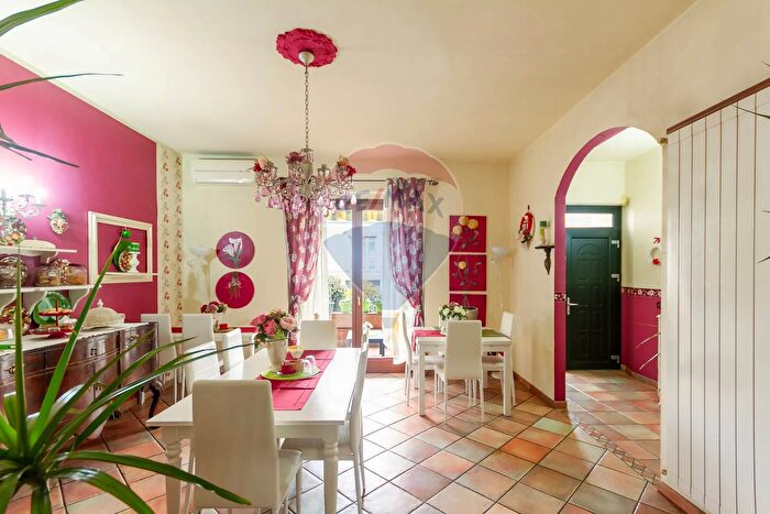 Casa con 5 locali in vendita in Via Locatelli, Brembate