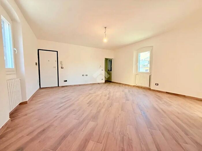 Appartamento quadrilocale in vendita in Via G Mameli, Reggello