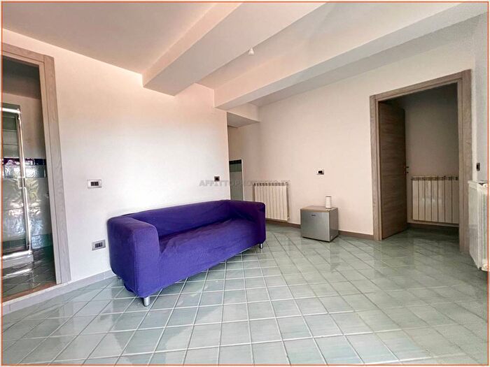 Appartamento bilocale in affitto in Via Santa Maria la Noce, Centro, Formia