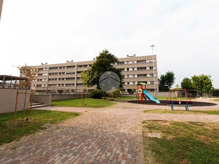 Appartamento trilocale in vendita in Via Trento, Cesano Boscone