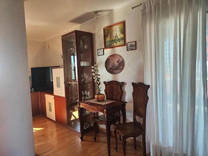 Appartamento trilocale in vendita in Via Mongardino, Roma