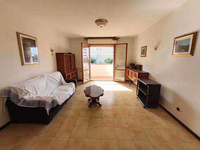 Appartamento con 6 locali in vendita in Via Australia, Grosseto