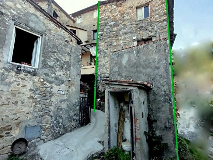 Casa trilocale in vendita in Via di Ruota, Capannori