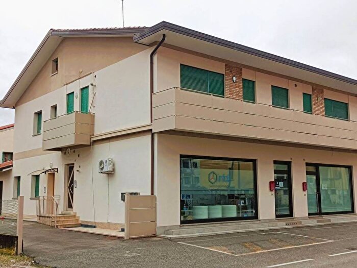 Appartamento bilocale in affitto in Via Castellana, Centro, Montebelluna