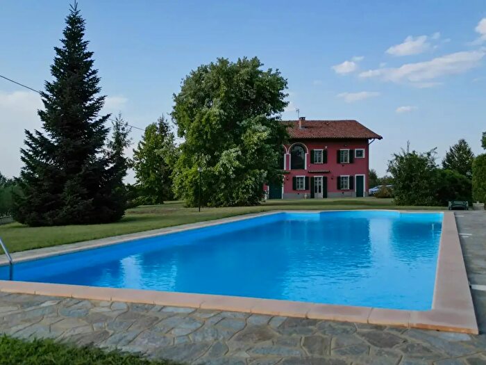 Casa con 5 locali in vendita in Via Pralormo, Cellarengo