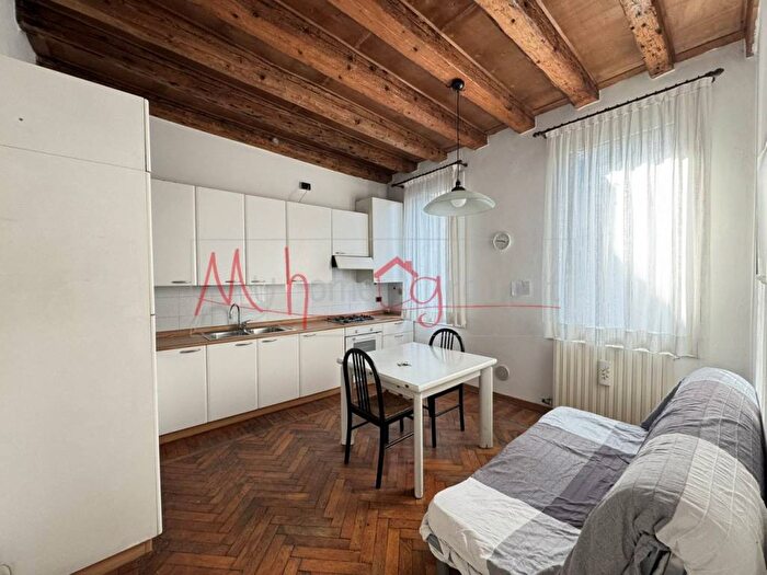 Appartamento bilocale in affitto in via dei tadi, Piazze Duomo, Padova