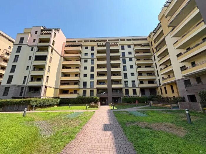 Appartamento trilocale in vendita in Via Pompeo Marchesi, Milano