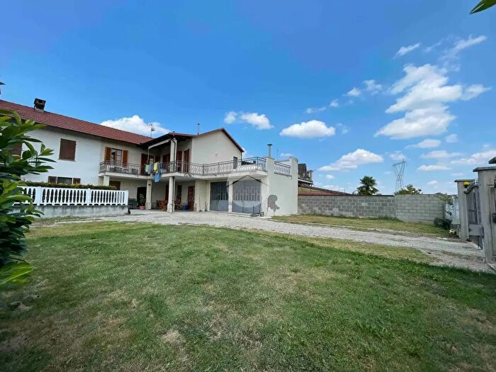 Casa con 5 locali in vendita in Asti Vaglierano Basso, Asti