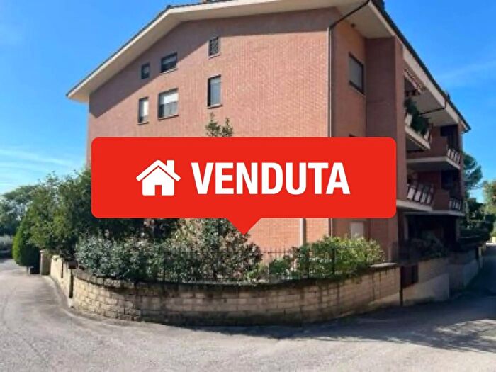 Appartamento trilocale in vendita in Via Paganico Velletri, Velletri