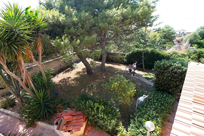 Casa con 7 locali in vendita in Siracusa