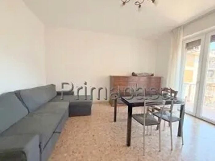 Appartamento trilocale in vendita in Via Tamburino Sardo, Verona