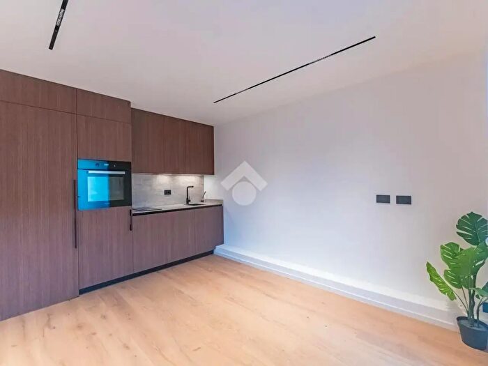 Appartamento bilocale in vendita in Via Carlo Farini, Milano