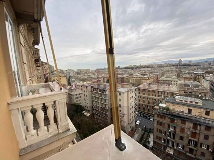 Appartamento con 6 locali in affitto in Via Trento, Albaro, Genova