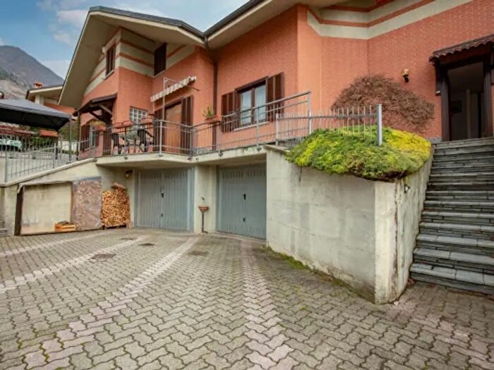 Casa con 6 locali in vendita in Via della Chiesa, Almese