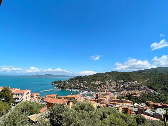 Appartamento quadrilocale in affitto in Via della Grotta, Porto Santo Stefano, Monte Argentario