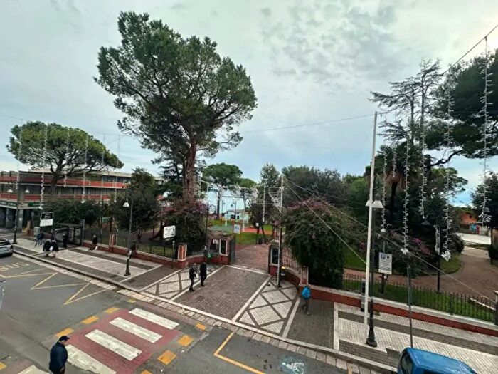 Appartamento quadrilocale in vendita in Via Vitruvio, Formia