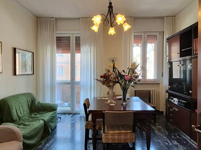 Appartamento con 5 locali in vendita in Via Paracelso, Ferrara