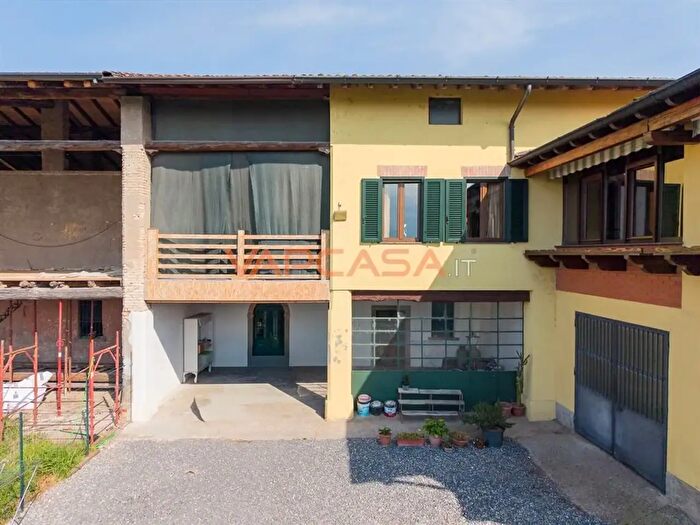 Case in Vendita e in Affitto - 3