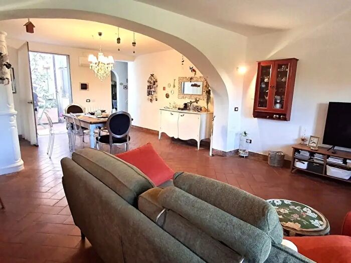 Casa quadrilocale in vendita in San Giuliano Terme