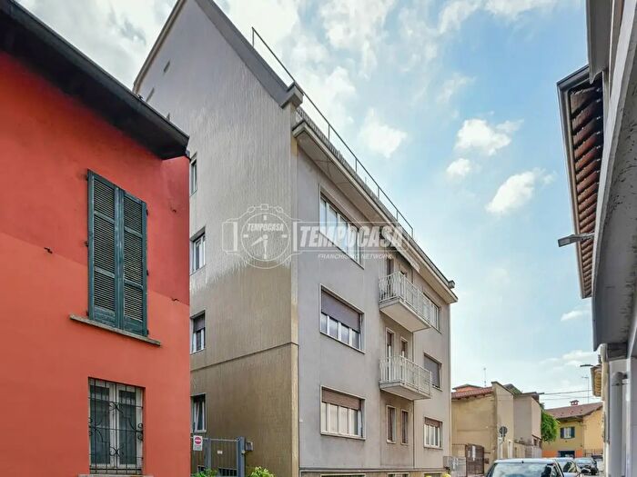 Appartamento quadrilocale in vendita in Via Camillo Benso Cavour, Cantu